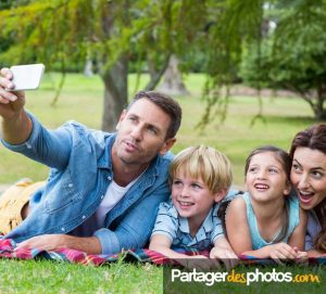 Pour partager des photos de sa famille, de ses enfants ou de ses proches, évitez les réseaux sociaux ainsi que les sites non sécurisés.