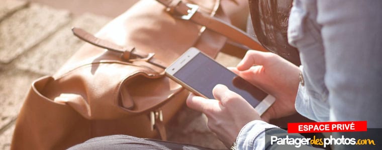 Un carnet de voyage en ligne sécurisé pour partager en toute sécurité avec ses proches