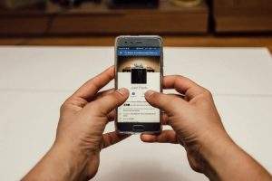 Les services européens de stockage cloud sont conçus pour respecter les normes de confidentialité les plus strictes. En utilisant ces plateformes, vous bénéficiez de plusieurs avantages.